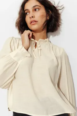 Blouse col frou-frou Femme — photo 2