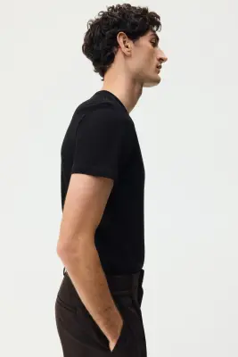 T-shirt Slim Fit en coton pima - Noir — photo 2