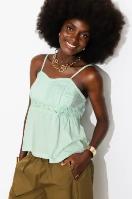 Top à fines bretelles Femme — photo 2