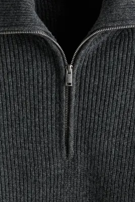 Pull Regular Fit en laine avec col zippé - Gris foncé — photo 5