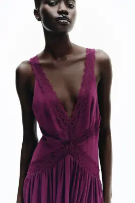 Robe en mousseline avec dentelle - Violet prune — photo 1