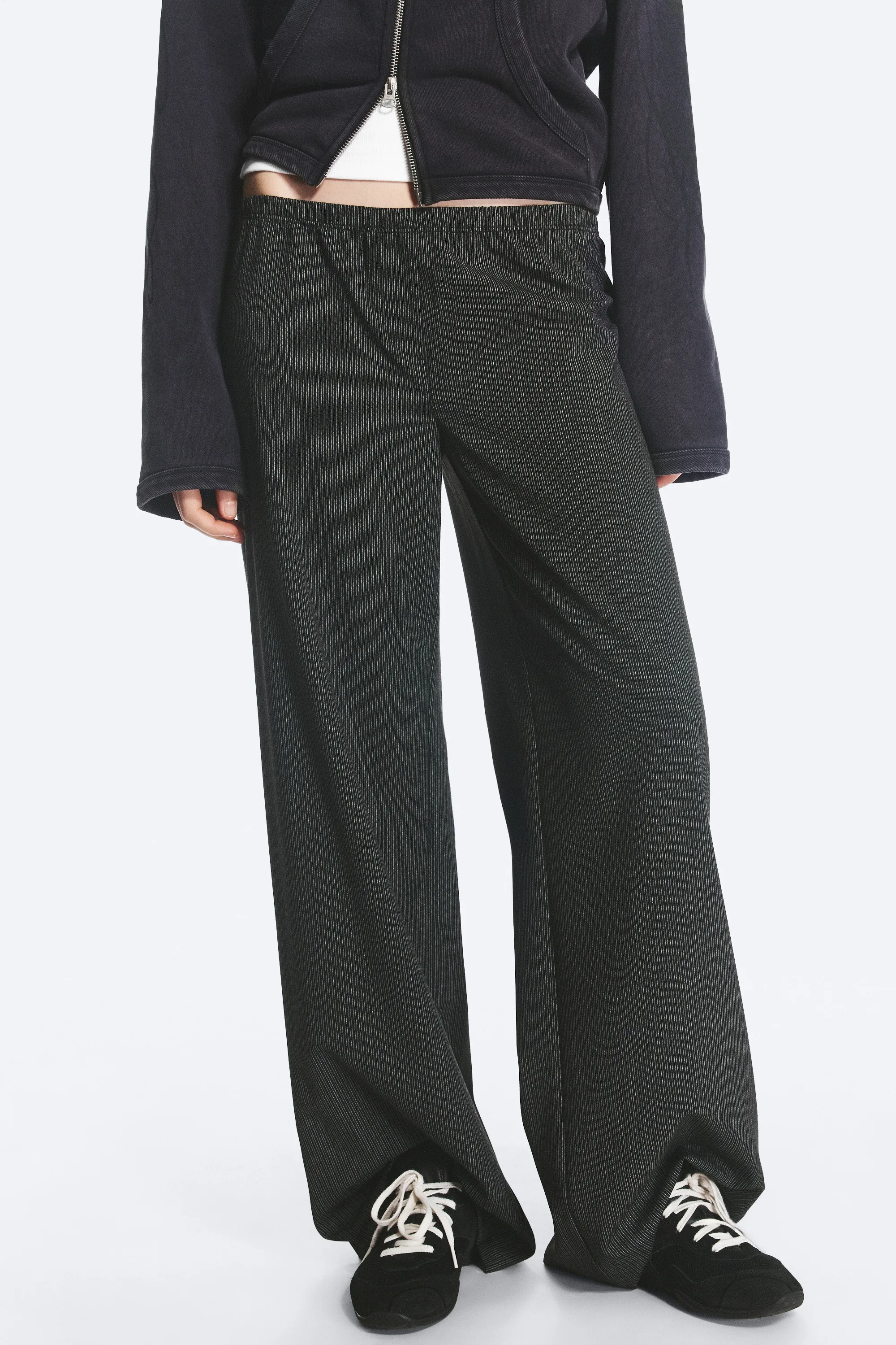 Pantalon de costume à enfiler taille basse - Noir rayé