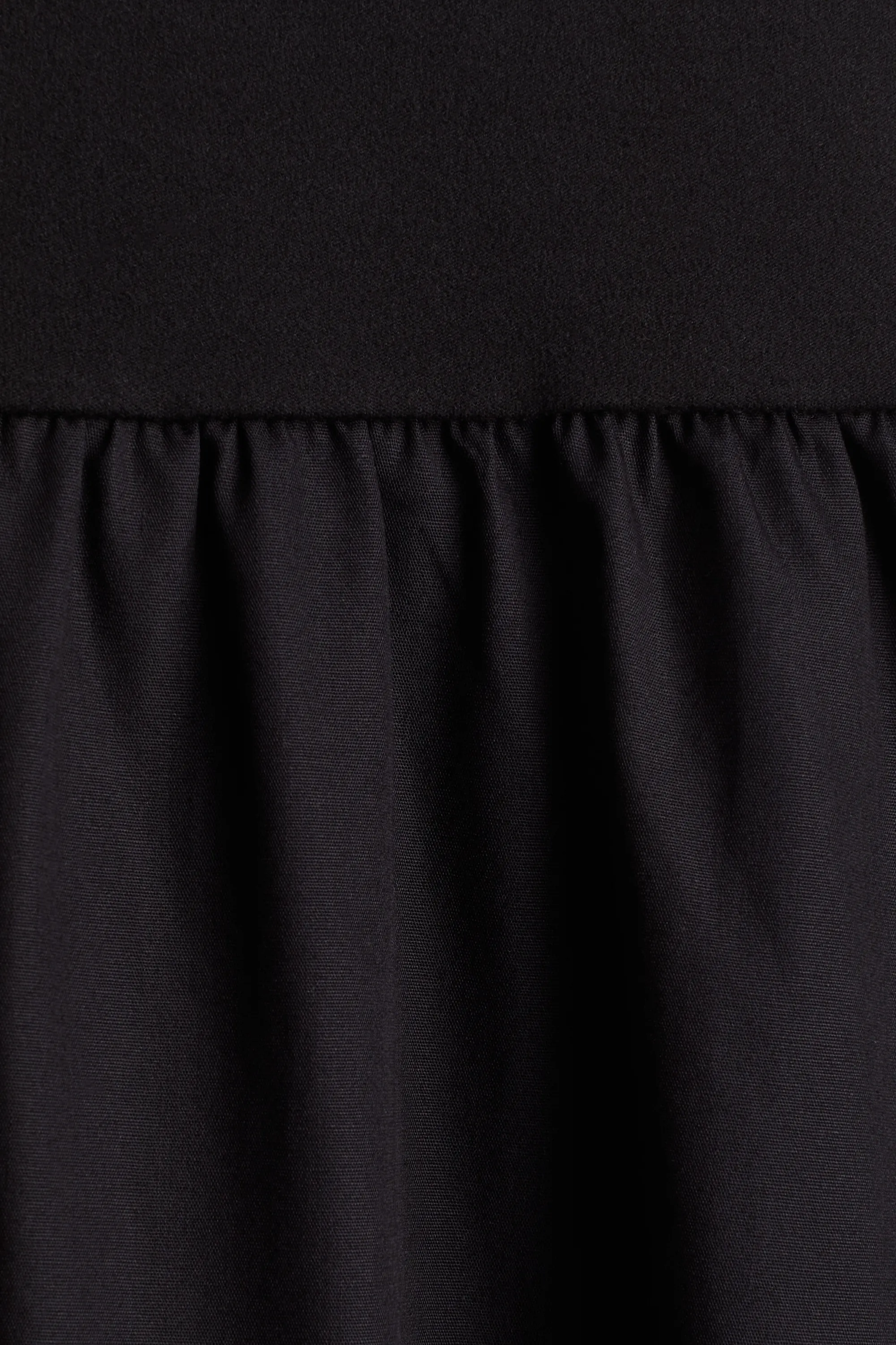 Robe sans manches avec jupe évasée - Noir