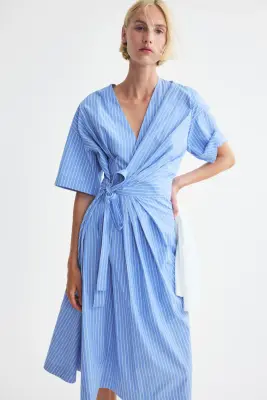 Robe portefeuille midi - Bleu clair/rayures tennis — photo 2