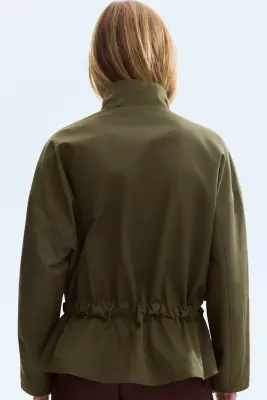 Veste en twill avec cordon de serrage - Vert kaki foncé — photo 2