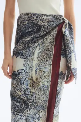 Jupe portefeuille en satin - Crème/motif cachemire — photo 2