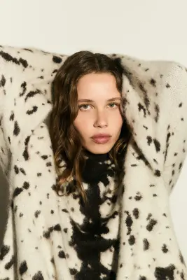 Pull en mohair mélangé avec col cheminée - Crème/imprimé peau de vache — photo 2