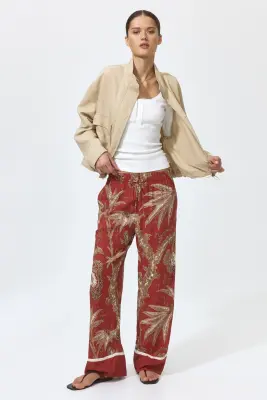 Pantalon large avec taille élastique - Rouge/motif cachemire — photo 1