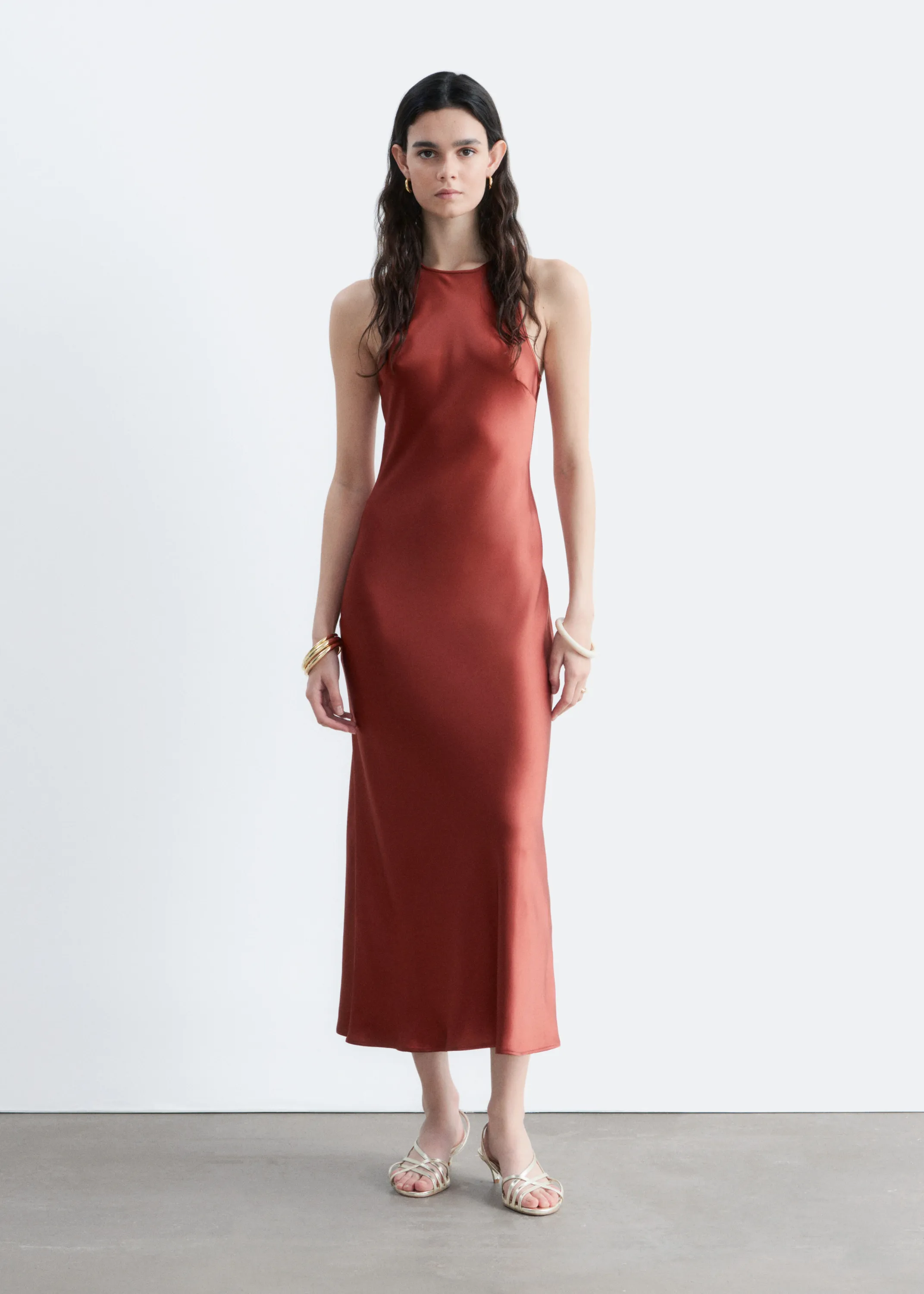 Robe midi en satin sans manches - Rouge foncé