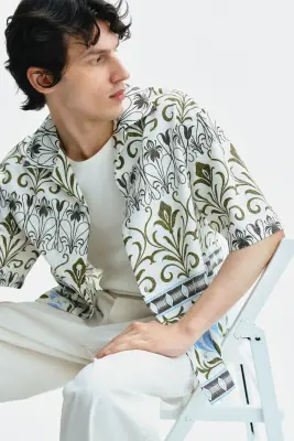 Chemise Relaxed Fit à motif avec col cubain - Crème/motif — photo 2