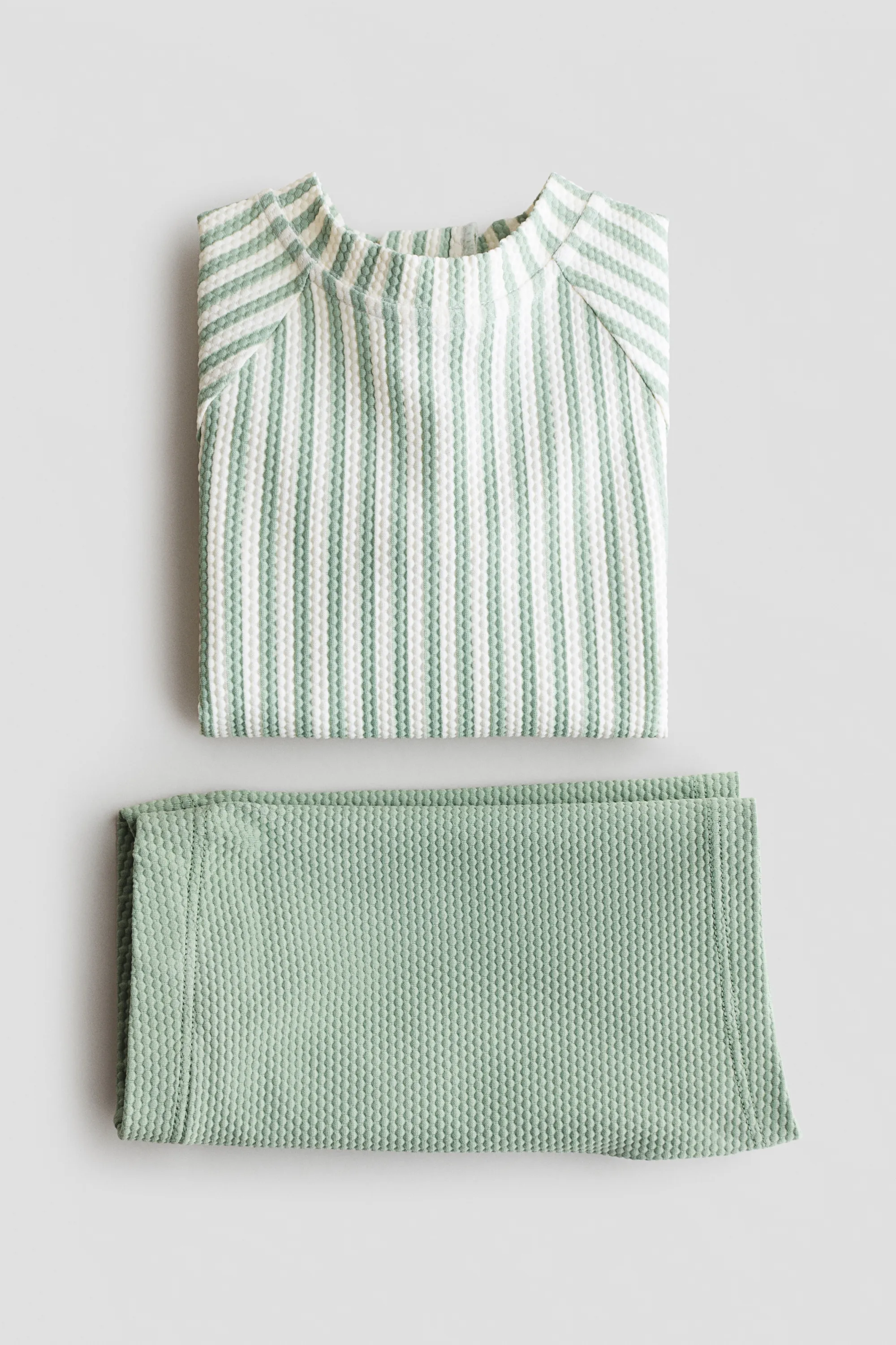 Ensemble de bain UPF 50 - Vert clair/rayures blanches