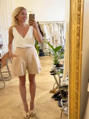 Short taille haute en tweed de soie beige rosé Prix boutique 990€ Taille 40 — photo 2