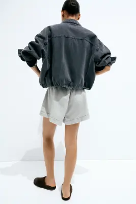 Short en denim avec taille élastique - Gris denim clair — photo 2