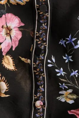 Robe à boutons avec liens à nouer - Noir/fleuri — photo 4