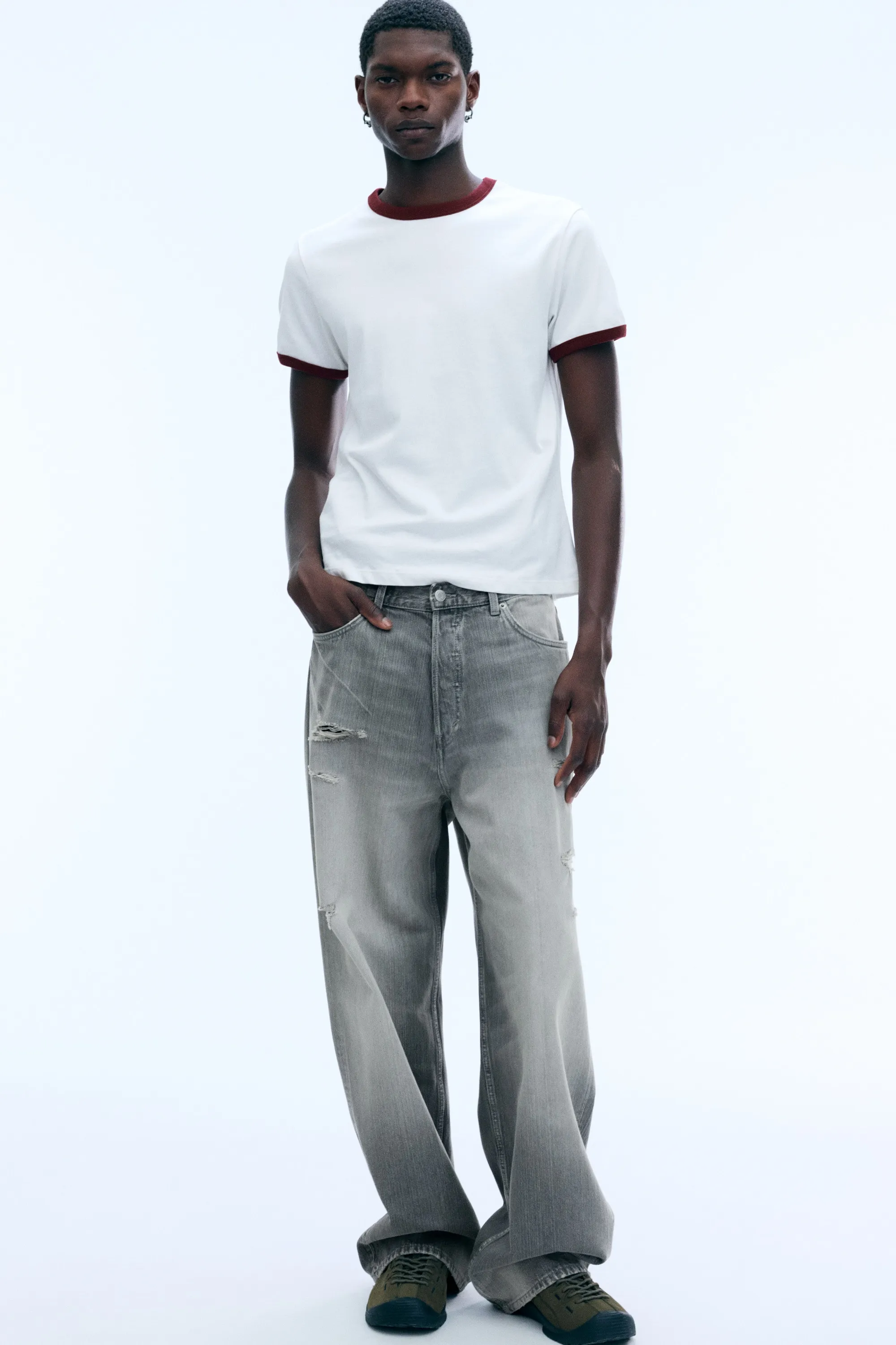 T-shirt en coton avec bordures contrastées et manches courtes - Blanc - Liseré Rouge