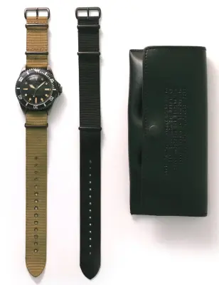 VAGUE WATCH BLACK SUB OLIVE AND BLACK NYLON — photo 4