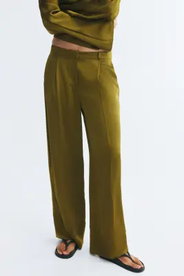 Pantalon chic en satin - Vert olive foncé — photo 1