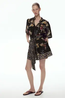 Robe à boutons avec liens à nouer - Noir/fleuri — photo 2