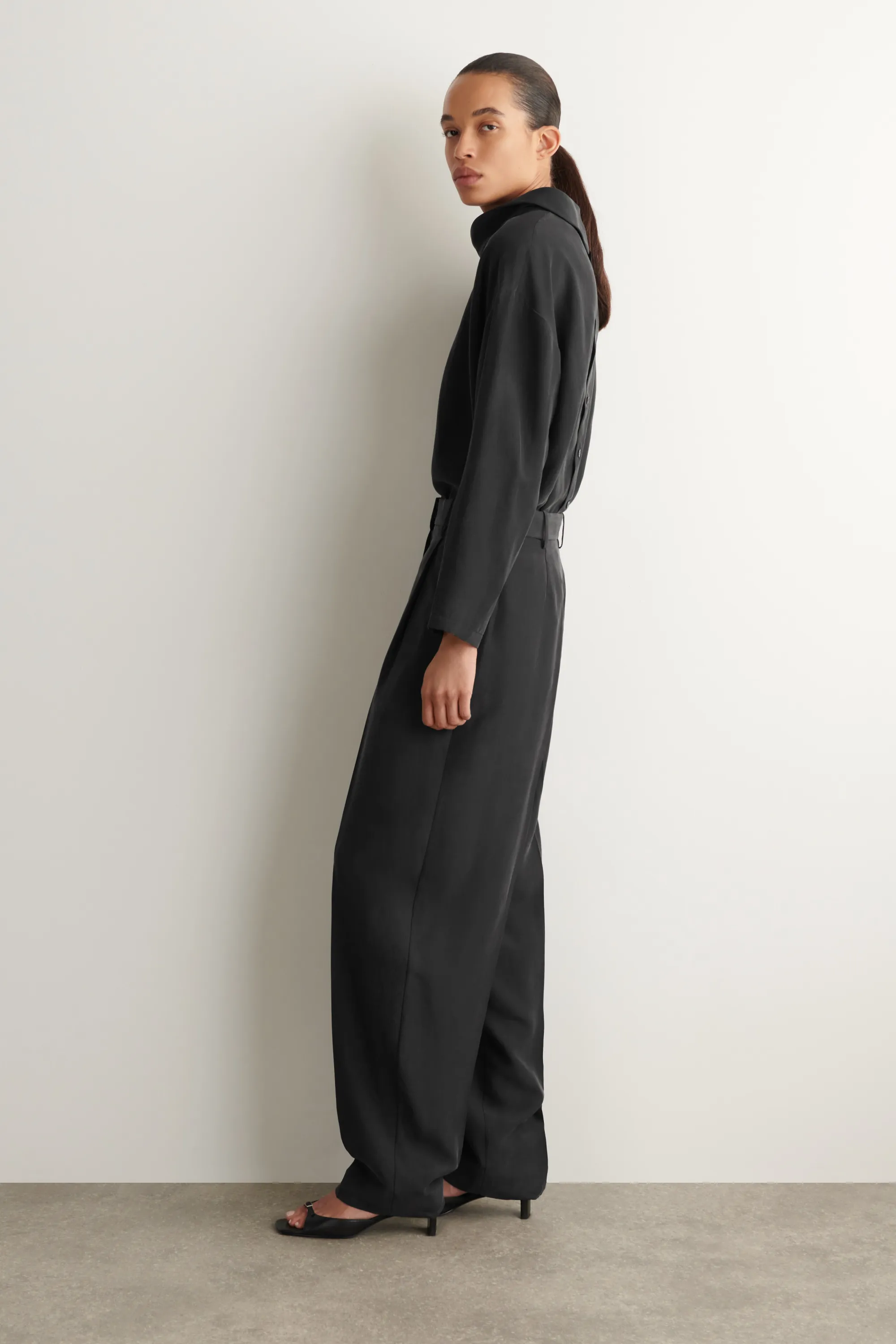 PANTALON DROIT EN SOIE LAVÉE - NOIR