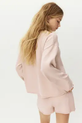 Pull à bords roulottés - Rose ancien clair — photo 3
