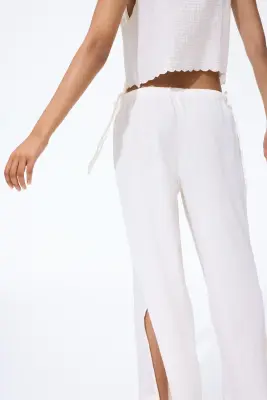 Pantalon en mousseline avec cordon de serrage - Crème — photo 3