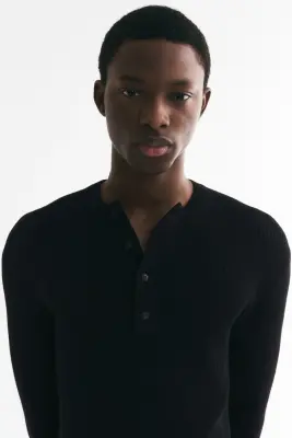 T-shirt côtelé Slim Fit avec col tunisien - Noir — photo 1