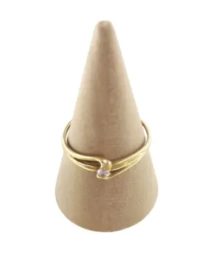Bague jaune solitaire a motif croise