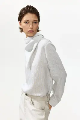 Blouse avec foulard - Bleu clair/rayé — photo 1