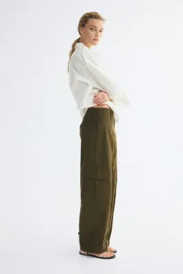 Pantalon barrel cargo - Vert kaki — photo 2