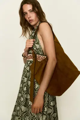 Flared-skirt halterneck dress - Vert foncé/motif — photo 2