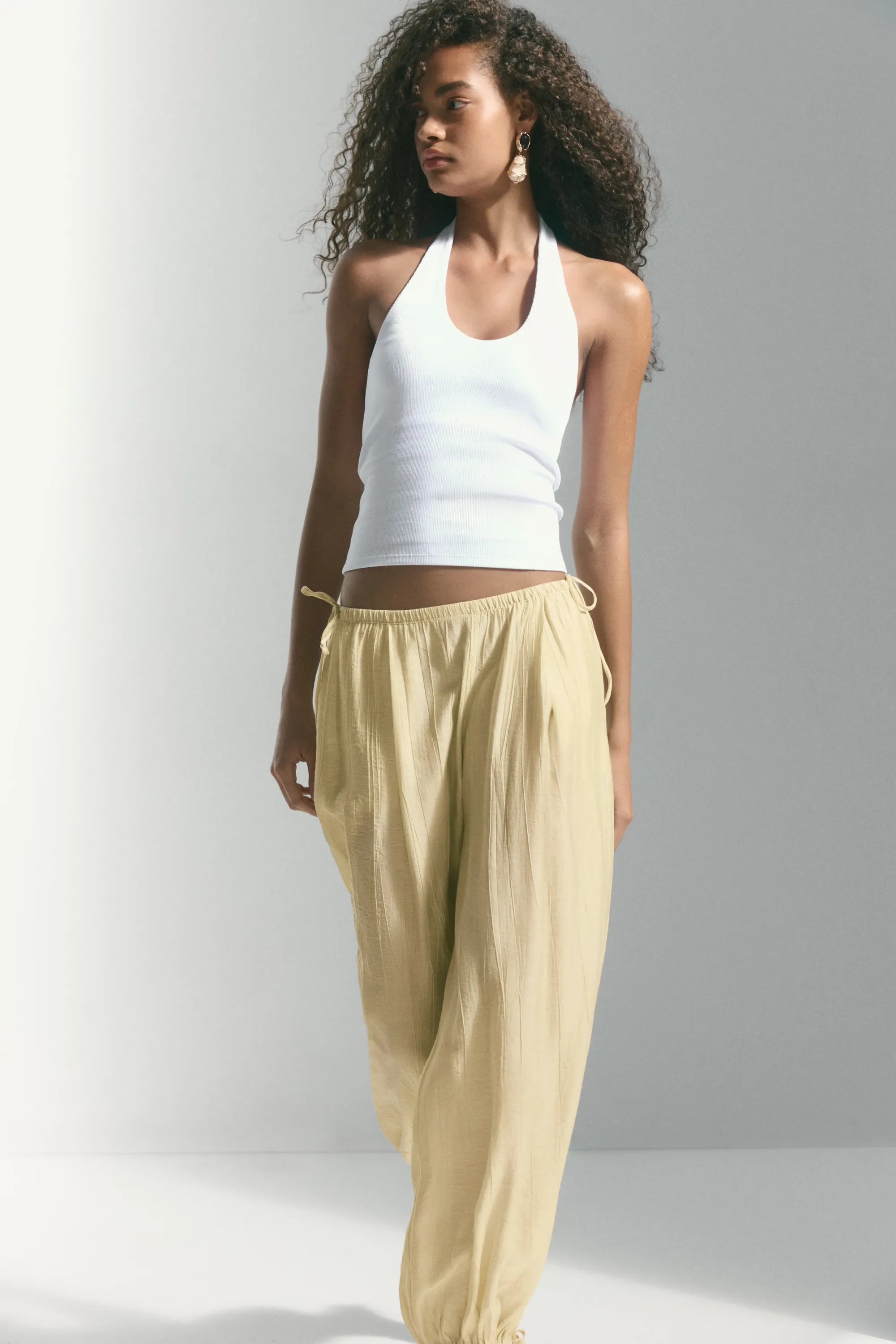 Pantalon à cordon avec jambes ballon - Jaune clair