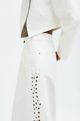 Jean avec broderie anglaise - Blanc — photo 3
