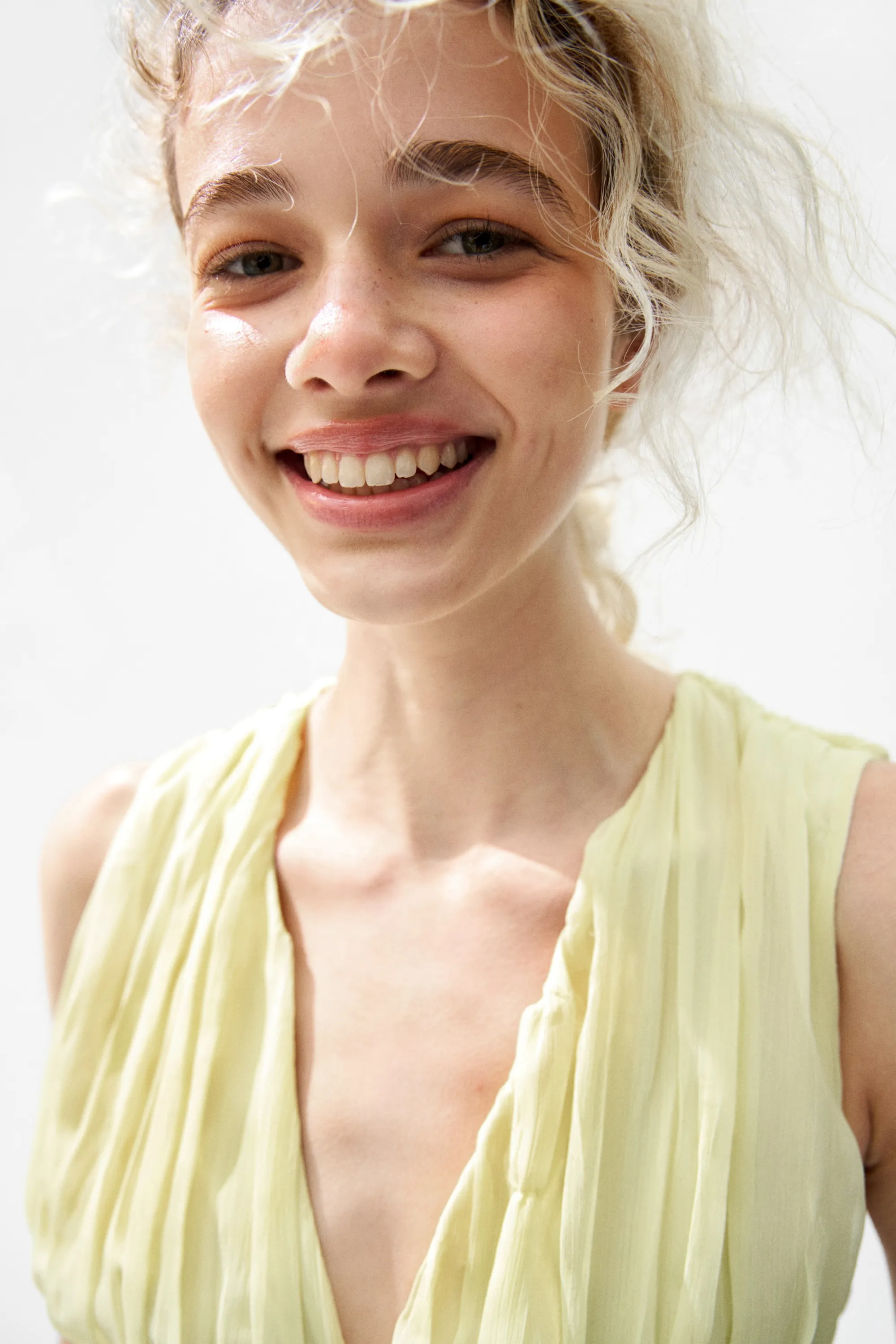 Robe en mousseline à effet drapé - Jaune clair
