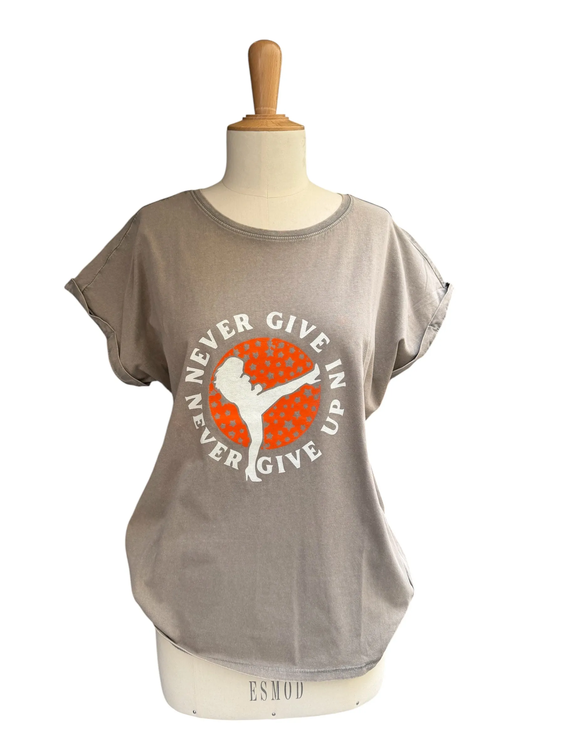Tee-shirt Never give In /Up - Joée
