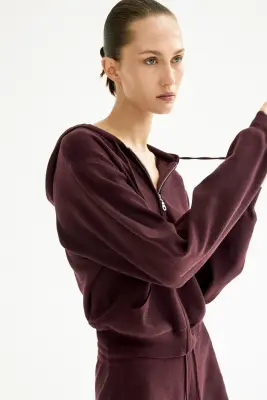 Veste à capuche en maille fine avec zip - Bordeaux — photo 2
