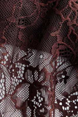 Robe en dentelle avec encolure carrée - Marron foncé — photo 3