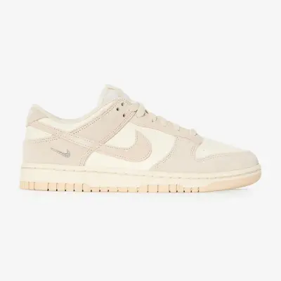 DUNK LOW SUEDE MINI SWOOSH — photo 1