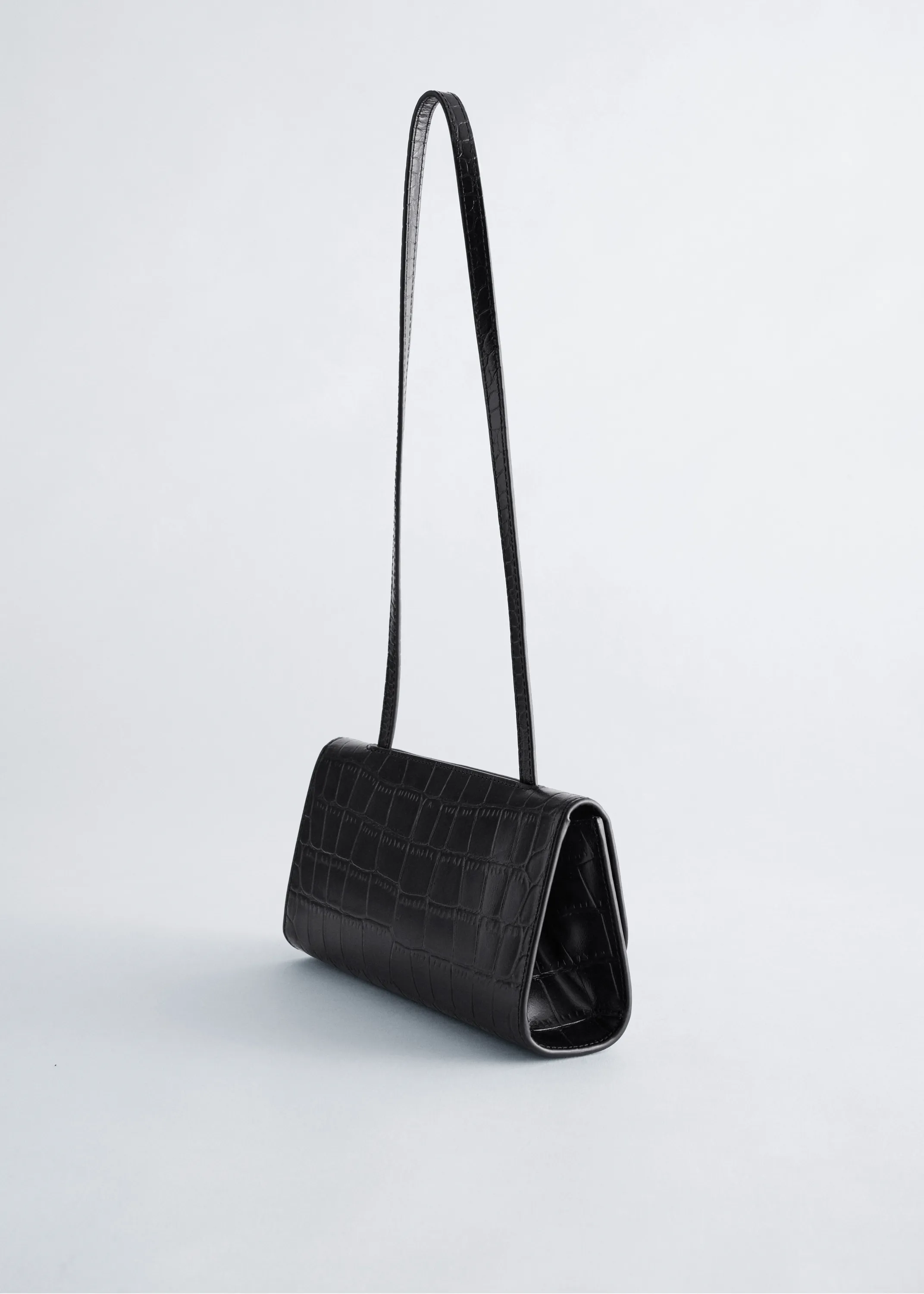 Croc-Effect Leather Shoulder Bag - Noir/Façon croco