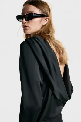 Blouse à dos bénitier avec perles fantaisie - Noir — photo 4
