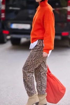 Pull Mandevilla orange – Laure + Max — photo 2