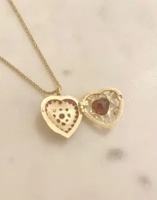 Nouveau ! ROOM SERVICE JEWELRY Collier Heart Locket Rubis — photo 4
