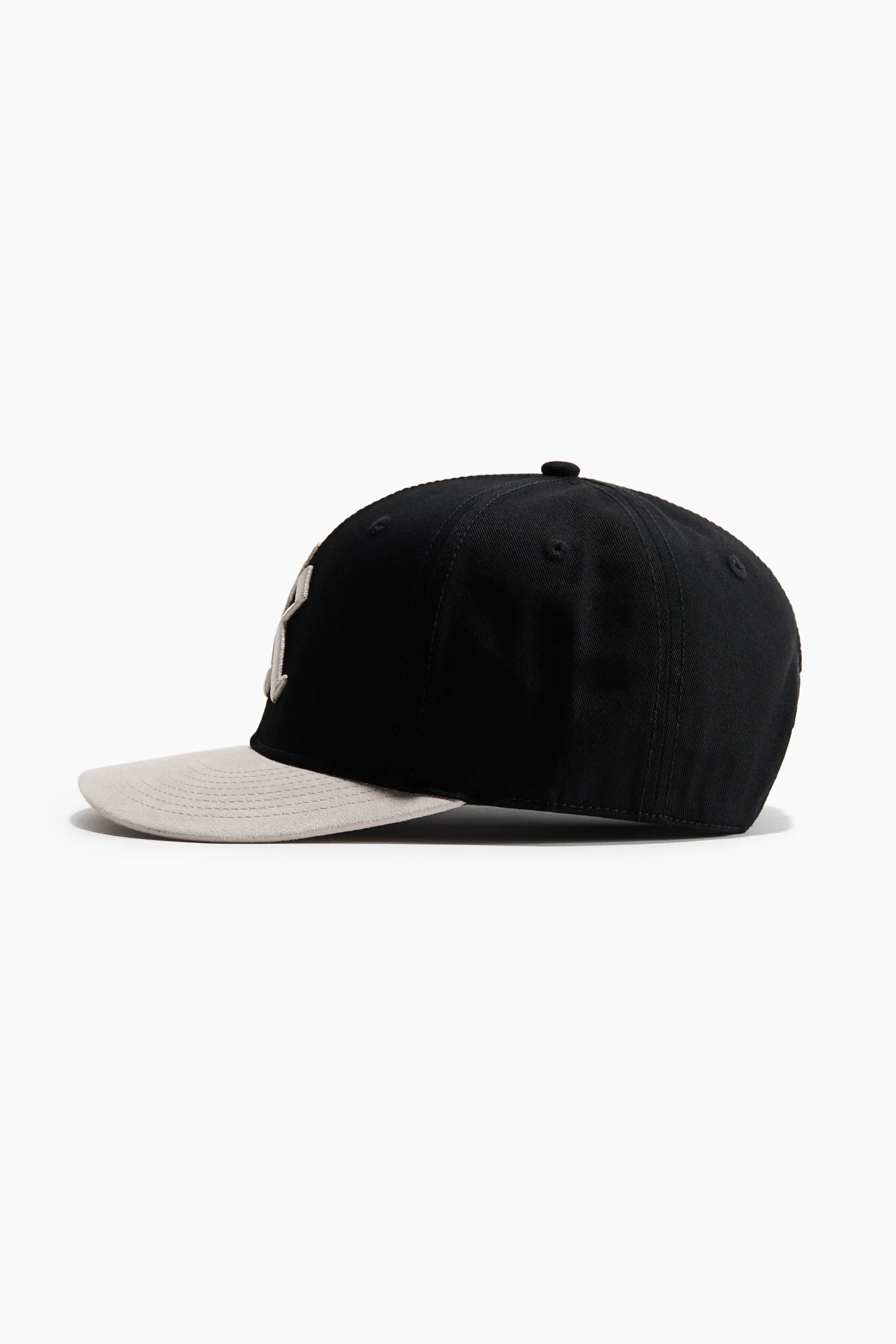 Casquette avec motif brodé - Noir/K
