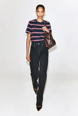 T-SHIRT ÉLÉGANT - BLEU MARINE / ROUGE / RAYURES — photo 1