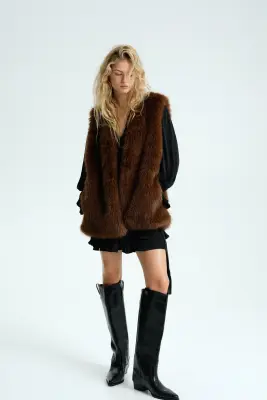 Veste sans manches duveteuse - Marron foncé — photo 2