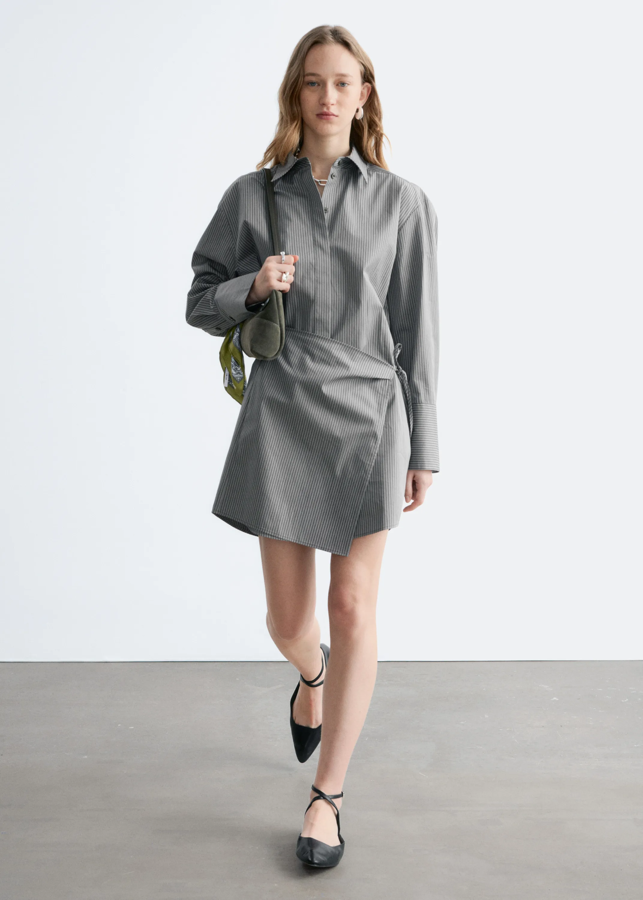 Robe-chemise portefeuille courte - Rayures fines grises
