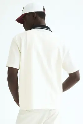 Relaxed Fit Textured-knit polo shirt - Crème — photo 2