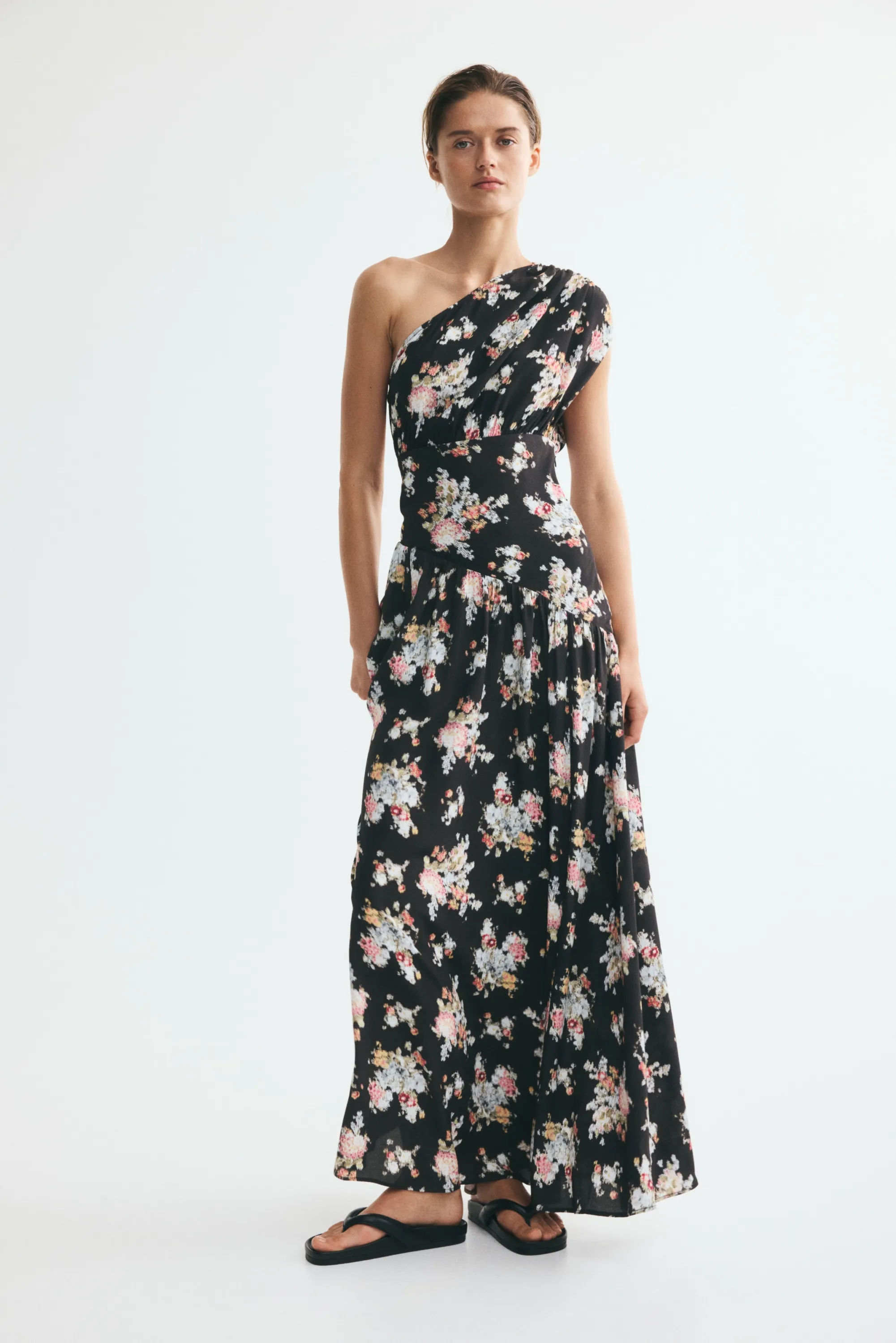 Robe asymétrique à effet drapé - Noir/fleuri