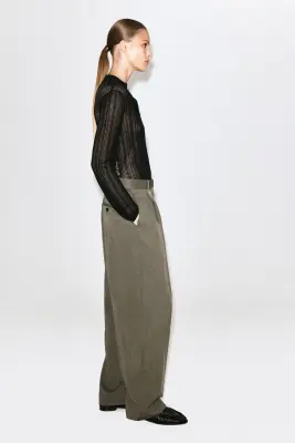 FLUID PLEATED STRAIGHT-LEG TROUSERS - BEIGE FONCÉ — photo 3
