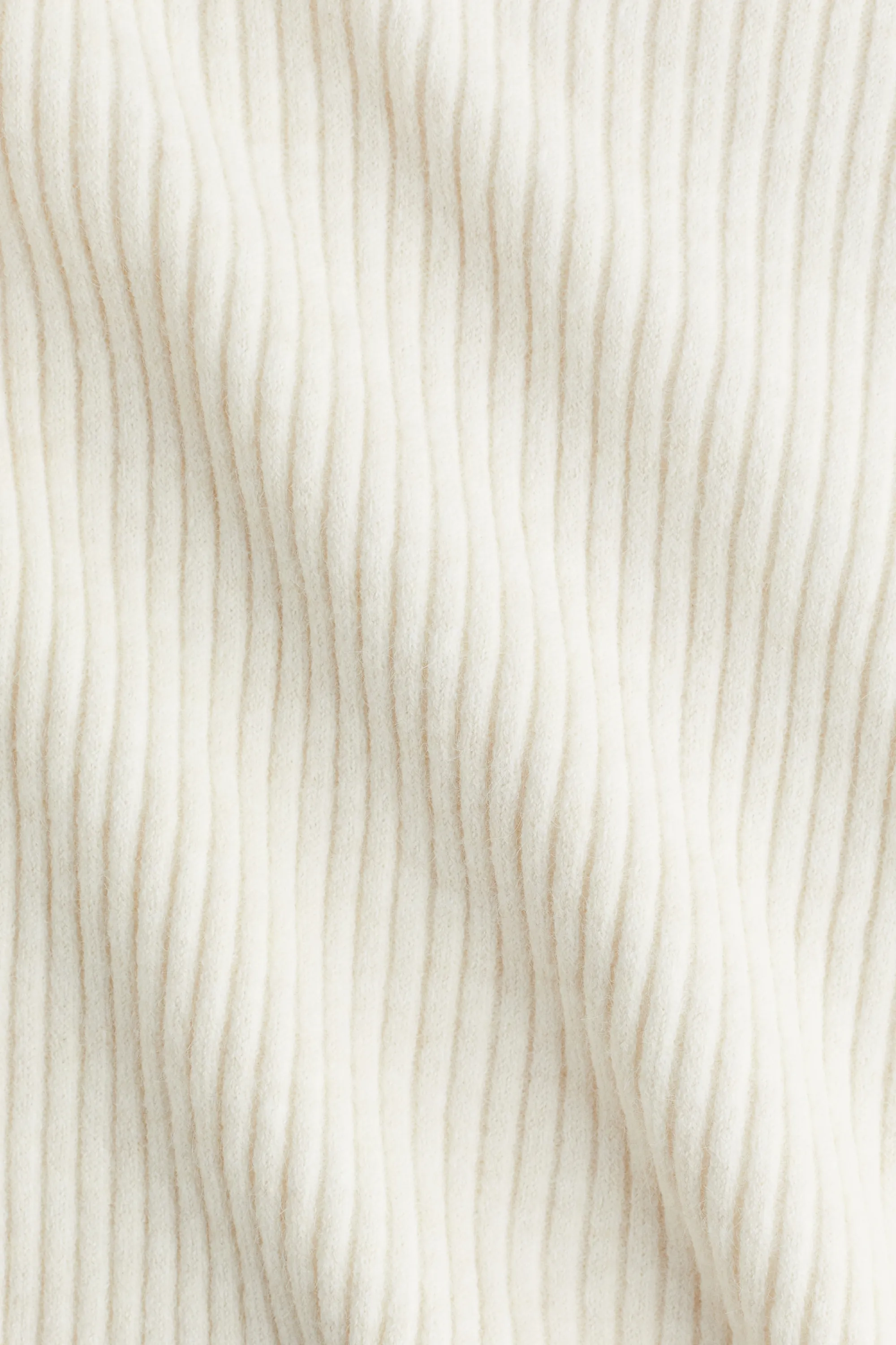 Pull en maille côtelée - Crème