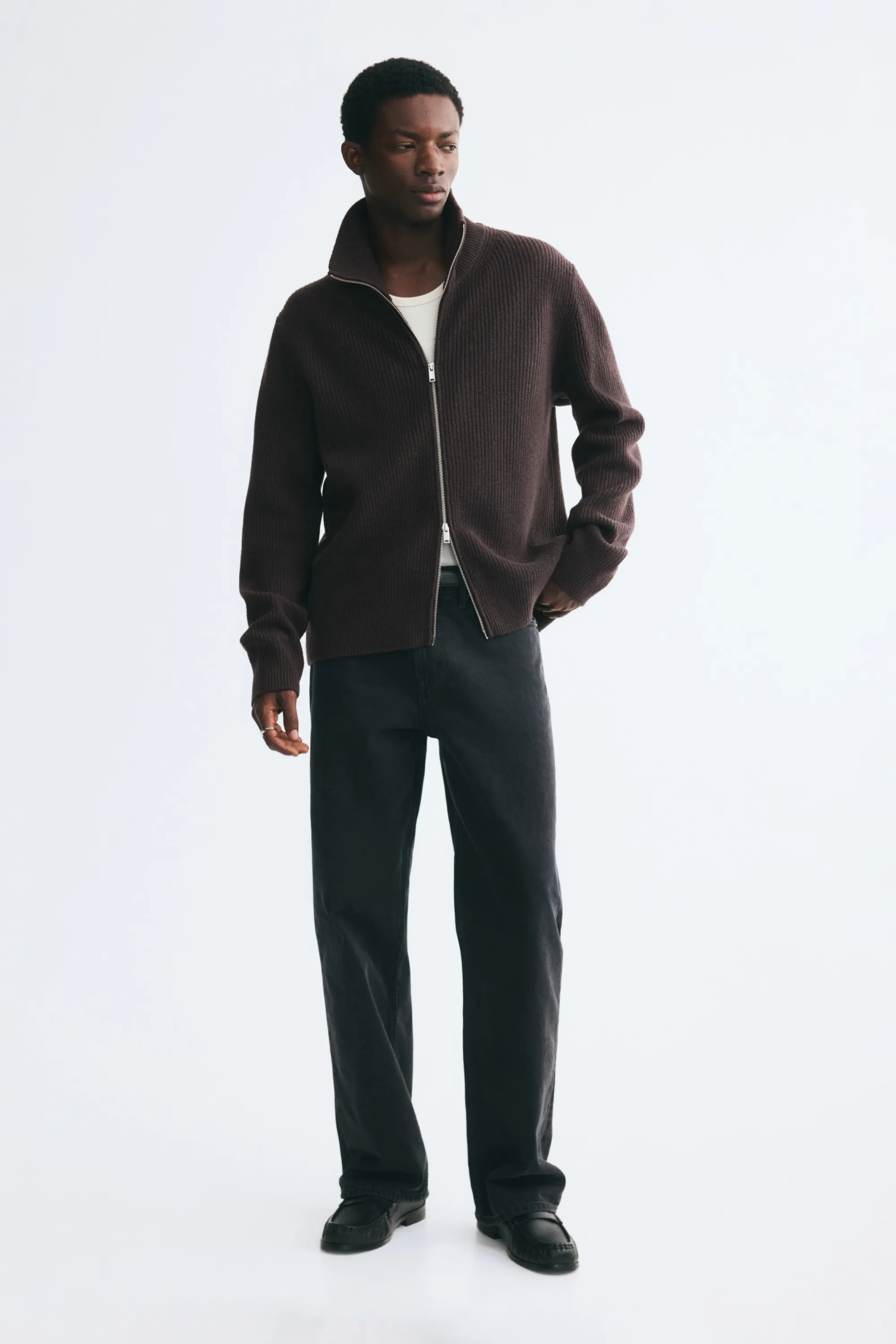 Gilet zippé Regular Fit en laine - Marron foncé